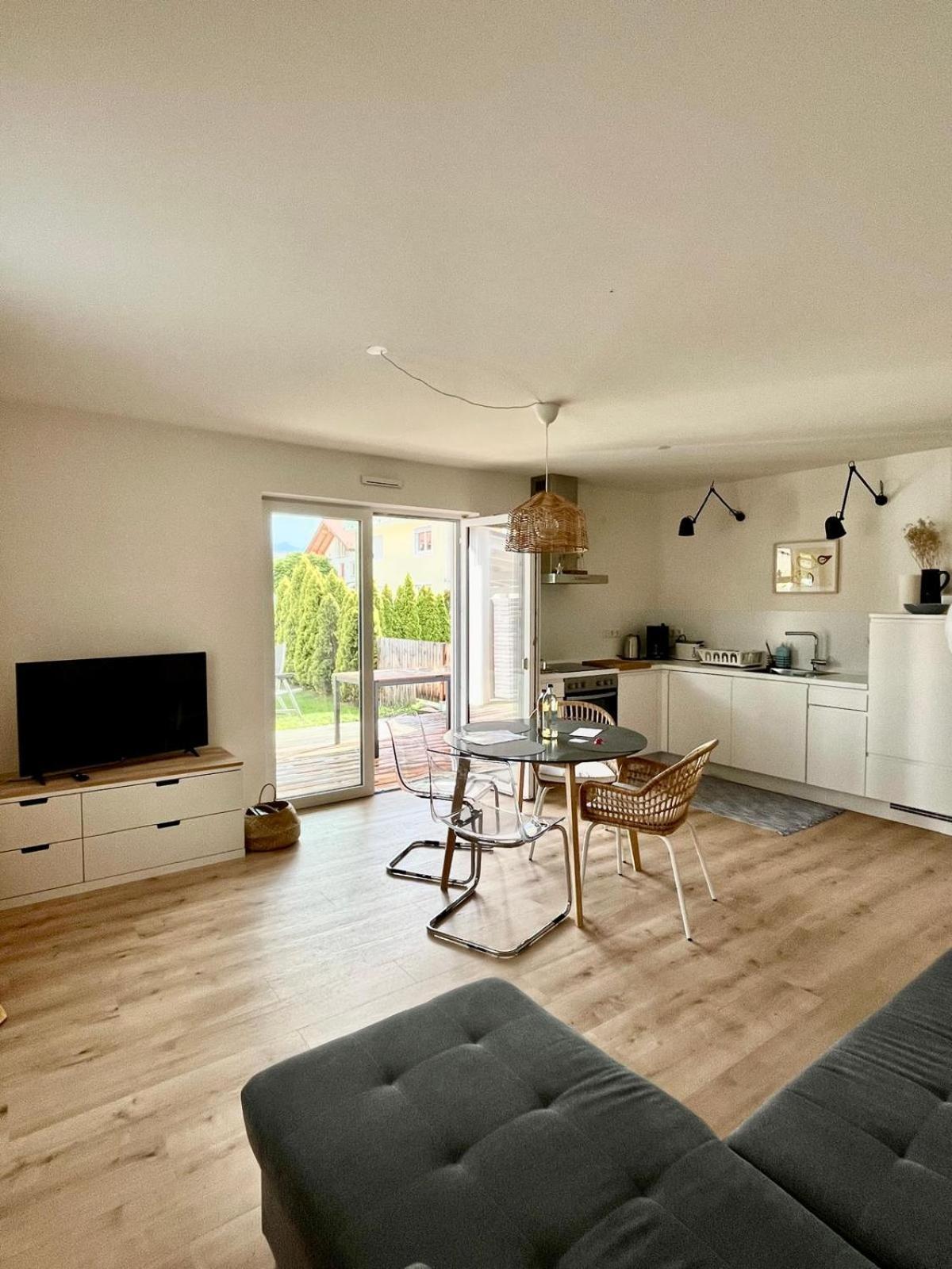 Ferienwohnung Am Bayrischen Meer Übersee Exteriör bild
